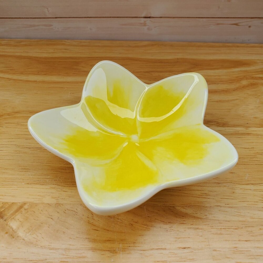 Vintage Yellow Hibiscus Flower Ceramic Pottery Trinket Dish Handcrafted MCM